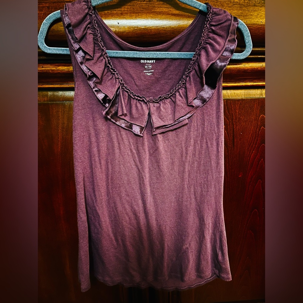 Old Navy Women's Purple Plum Ruffle Knit Sleeveless Blouse M